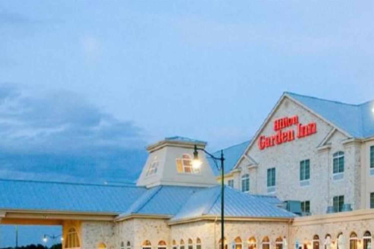 Hilton Garden Inn Гранбери Экстерьер фото