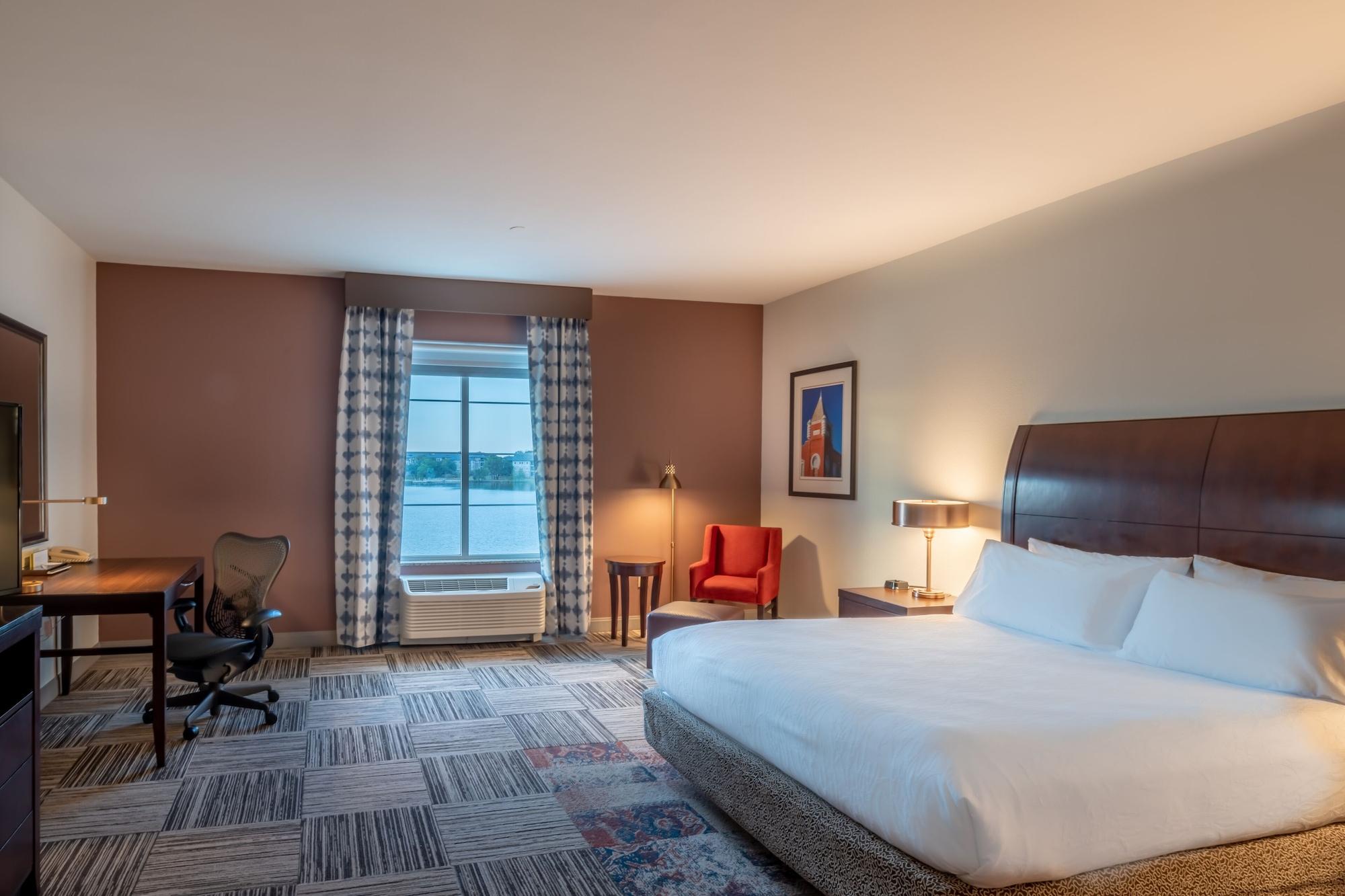 Hilton Garden Inn Гранбери Экстерьер фото