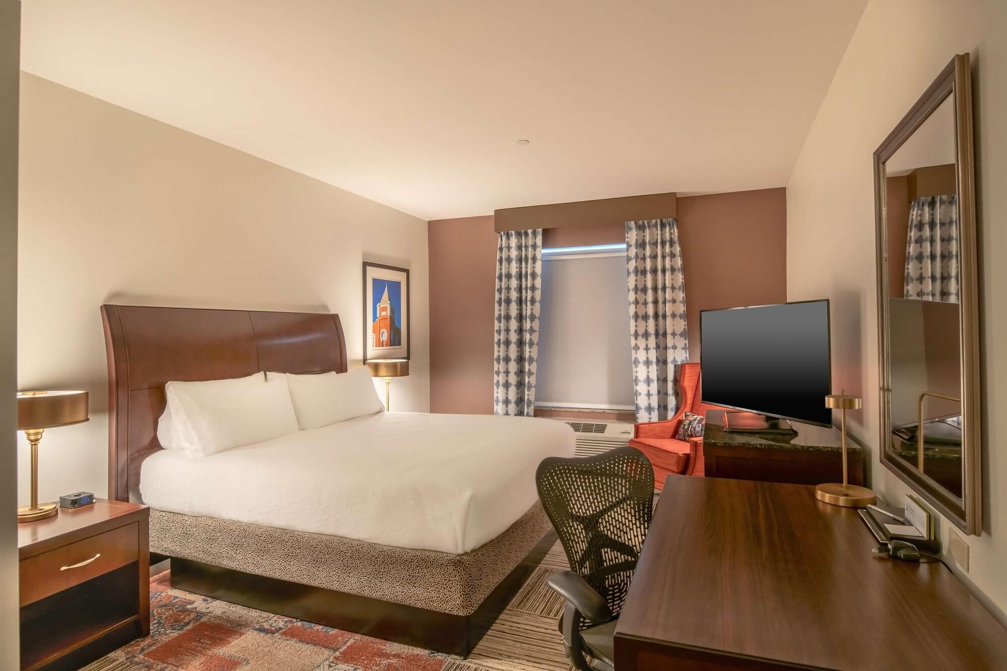 Hilton Garden Inn Гранбери Экстерьер фото