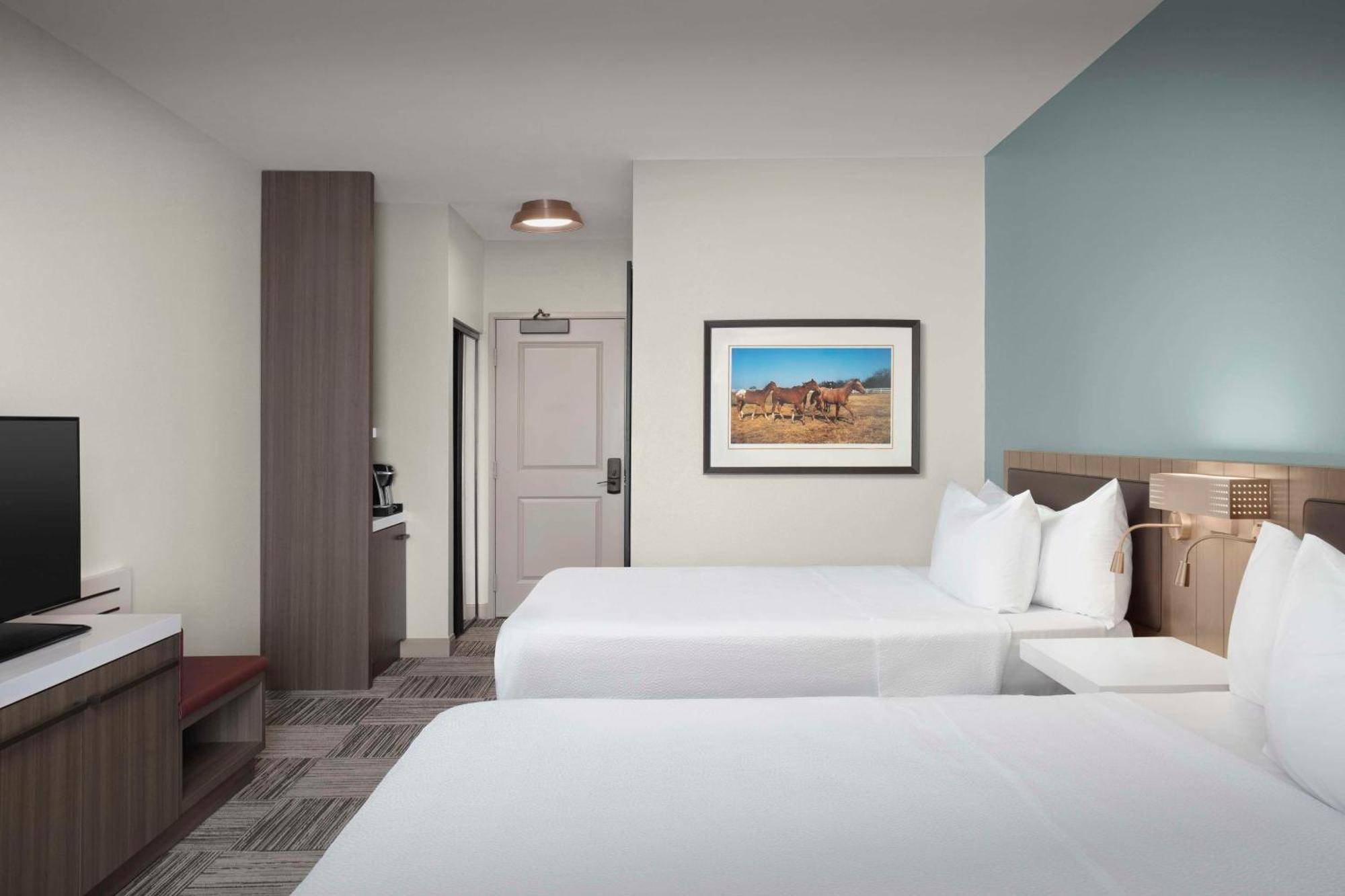 Hilton Garden Inn Гранбери Экстерьер фото