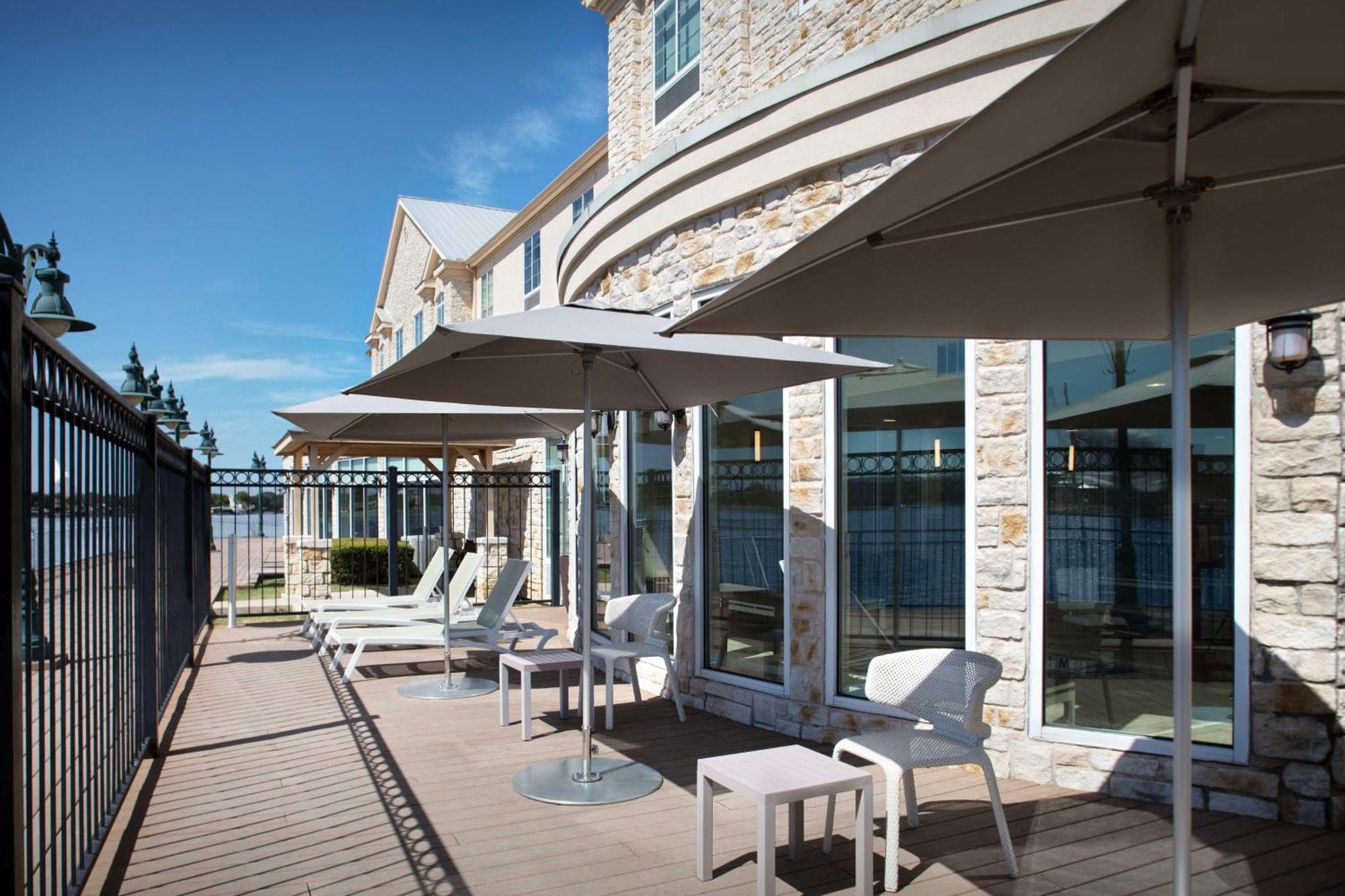 Hilton Garden Inn Гранбери Экстерьер фото