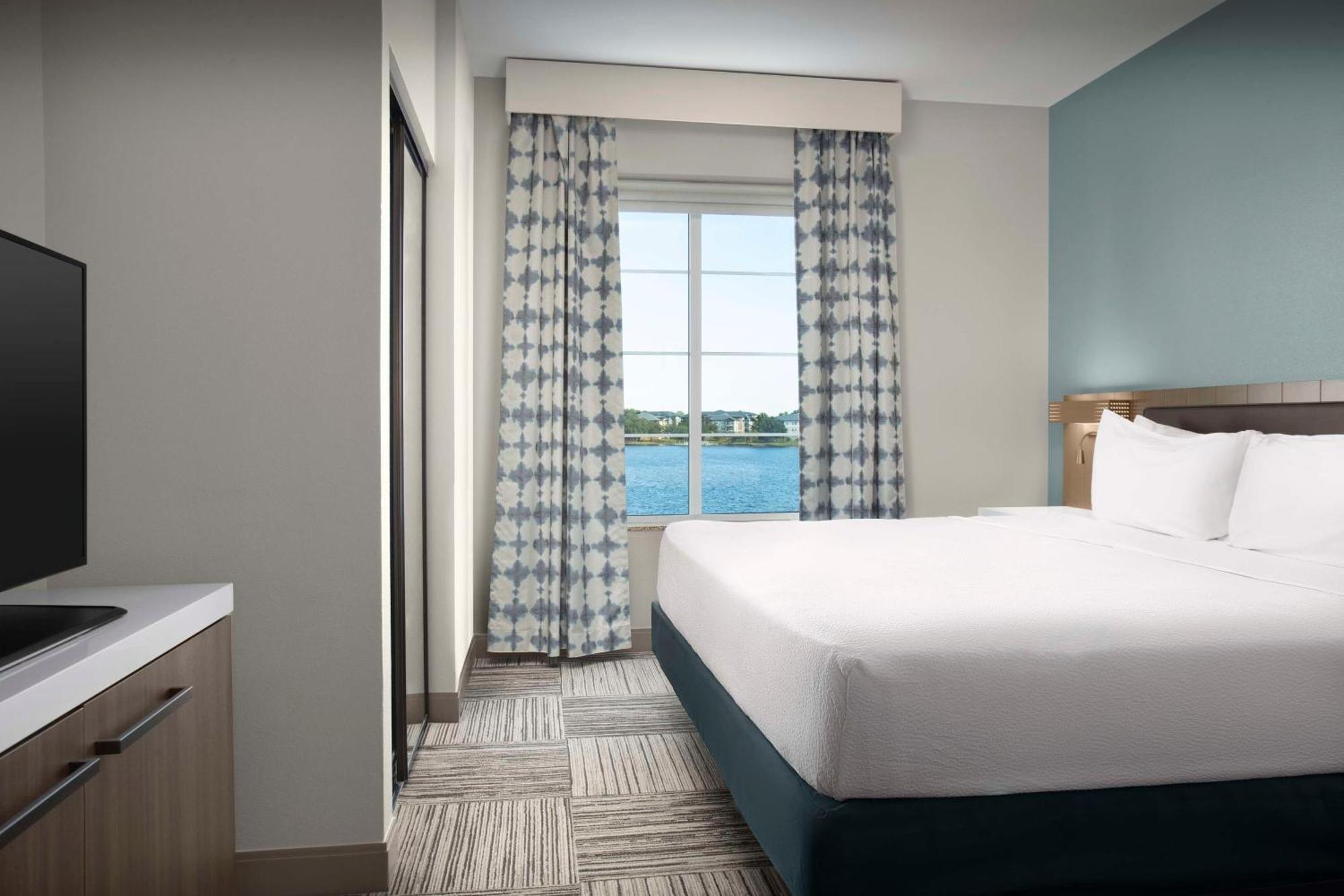 Hilton Garden Inn Гранбери Экстерьер фото